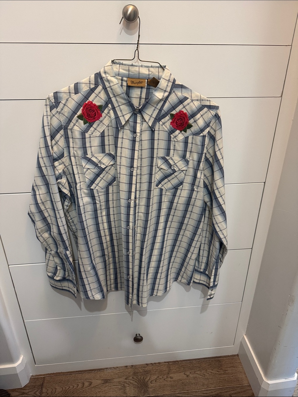 Wrangler Blue and White Plaid Western Snap Shirt with Red Rose Patches